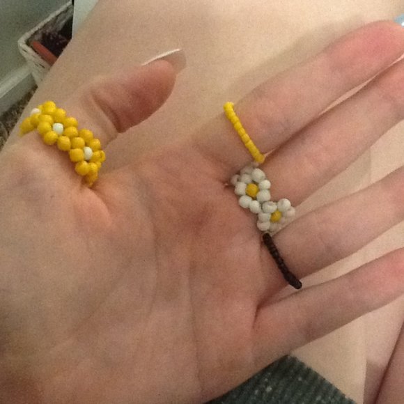 Flower ring bundle - Picture 5 of 10